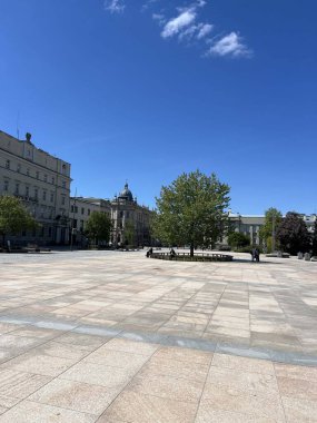 Lublin, Polonya 'nın merkezinde Litvanya Meydanı