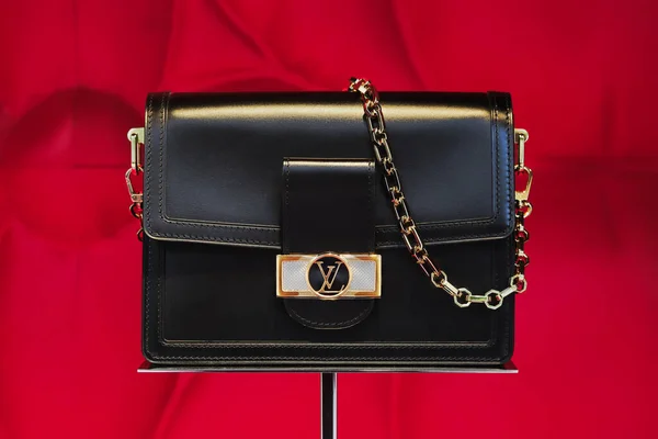 51,454 Louis Vuitton Purse Stock Photos, High-Res Pictures, and