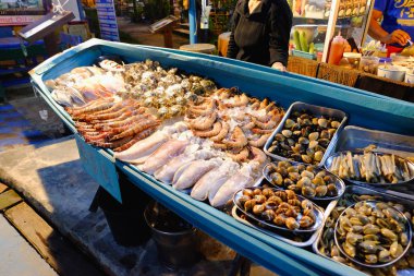 2016 gece 18 Ekim Pazar lipe Satun Tayland adasında