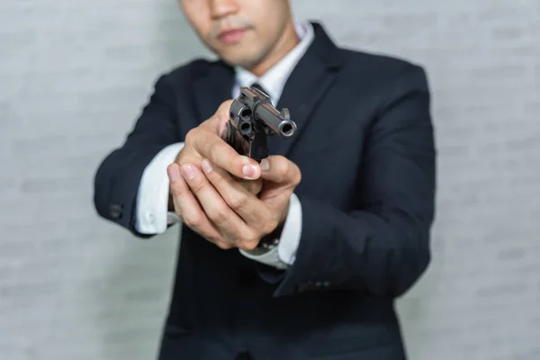 Бизнесмен Черном Костюме Пистолетом — стоковое фото