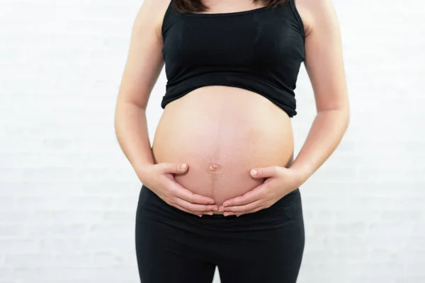 Nahaufnahme Von Einem Süßen Schwangerschaftsbauch — Stockfoto