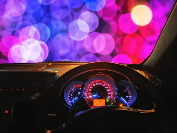 Geceleri, bokeh renk araba