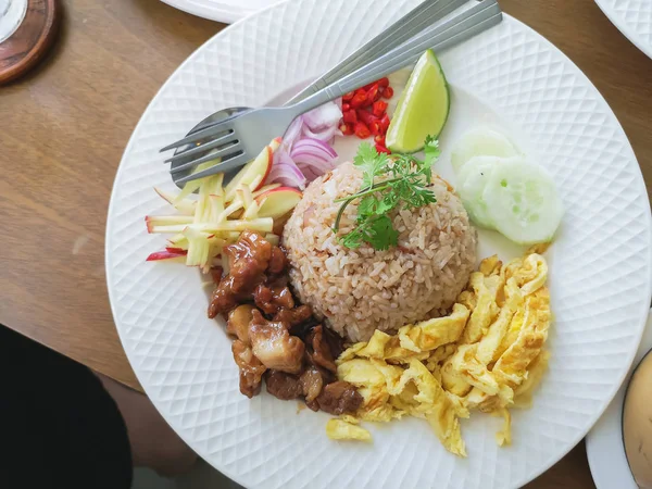 Riz Feu Avec Porc Oeuf Feu Sur Table Bois — Photo