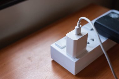 pil mobil chager yakın