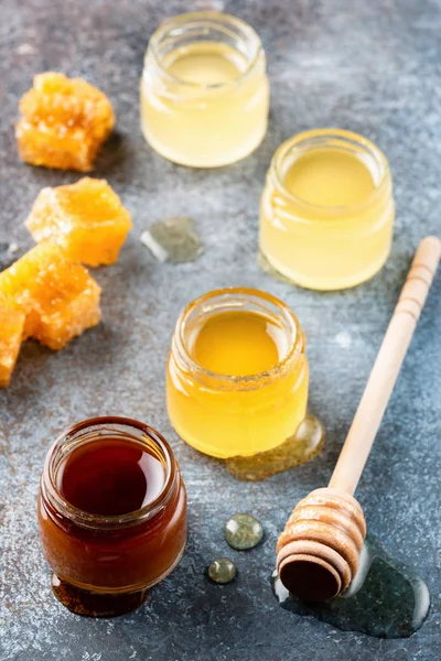 Diversi tipi di miele — Foto Stock