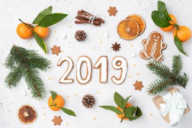 2019 tebrik gingerbread çerezleri, çam ağacı, dekorasyon