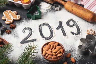 Yeni yıl 2019 un yazılmış