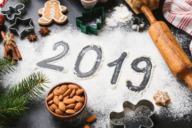 2019 yeni yıl tebrik un üzerinde yazılı. Kış tatil natürmort kompozisyon