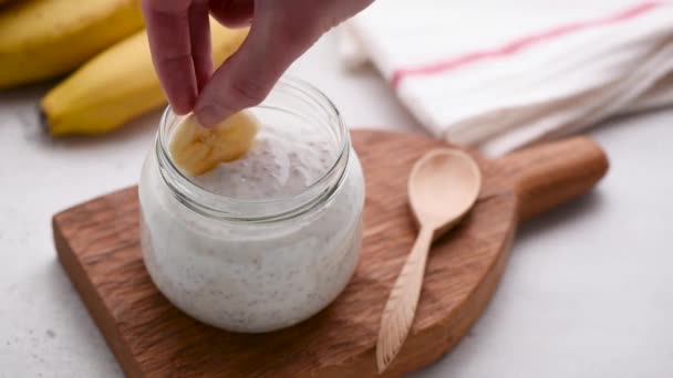 Chiapudding Mit Banane Glas Konzept Aus Gesundem Frühstück Gesunder Ernährung — Stockvideo