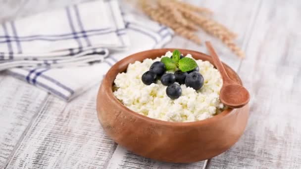 Cottage Fromage Verre Lait Sur Table Rustique Bois Alimentation Saine — Video