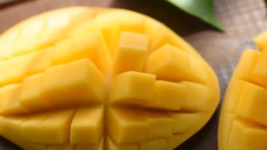 Ahşap Masa Arka Plan Closeup Görünümü Üzerinde Lezzetli Sulu Mango