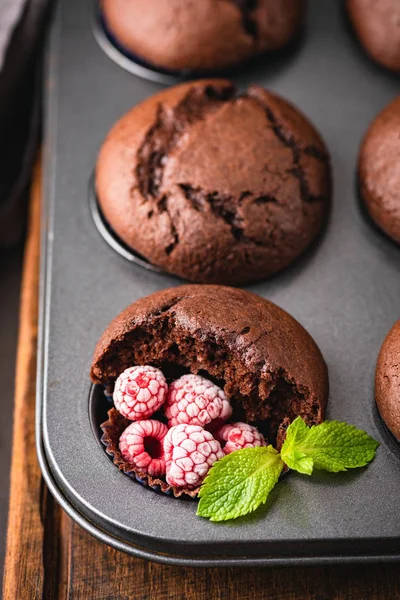 Muffins au chocolat savoureux — Photo