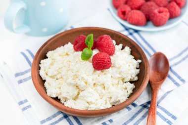 Seramik kase süzme peynir