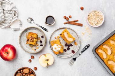 Kahvaltı kabak elma tepsi kek veya pasta