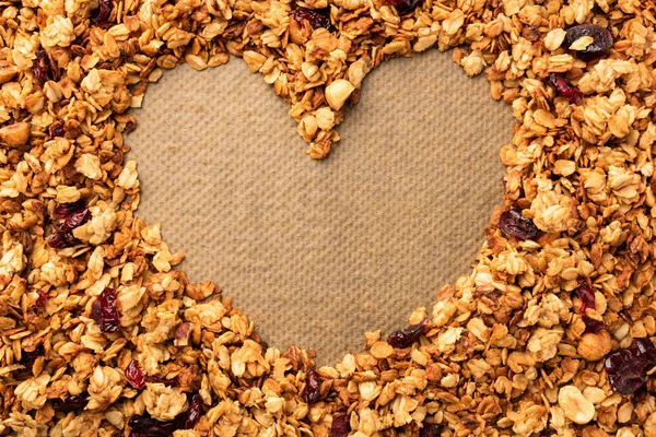Quadro de granola com forma de coração — Fotografia de Stock