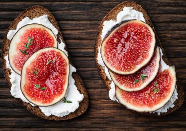 İncirli meze bruschetta, ricotta