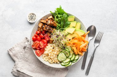 Trendy vegan buda kase salatası