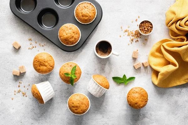 Caseiro deliciosos muffins vegetarianos vista superior — Fotografia de Stock