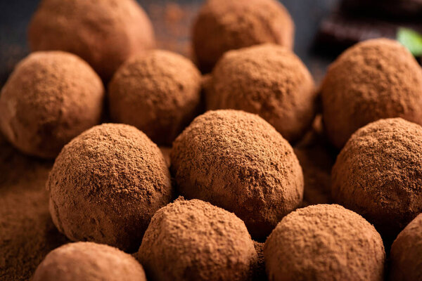 Chocolate truffles with cocoa powder