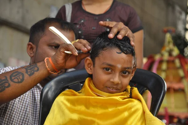 Kuala Lumpur Malaysia February 2015 Hindu Tamils Shave Hair Purify — Stock Photo, Image