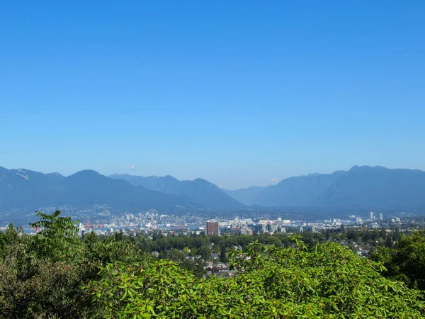 Panorama Desde Queen Elizabeth Park Hacia Vancouver Con Montañas Fondo — Foto de Stock