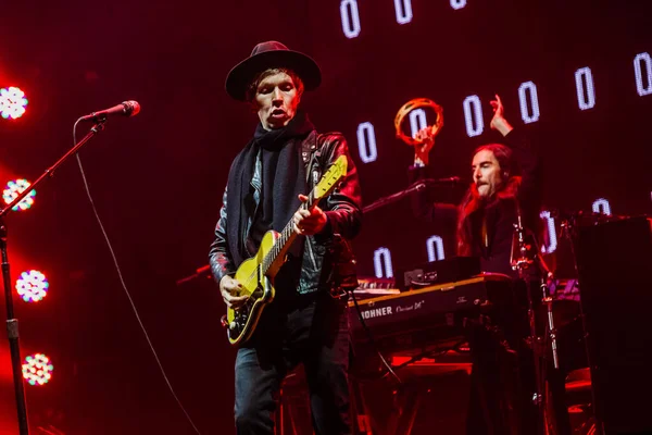Beck Actuando Escenario Durante Festival Música — Foto de Stock