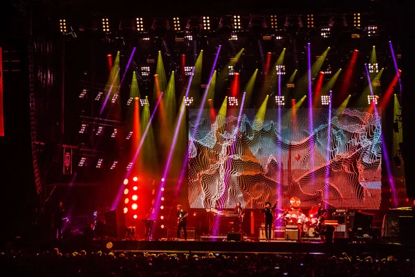 Beck Vystupuje Pódiu Během Hudebního Festivalu — Stock fotografie