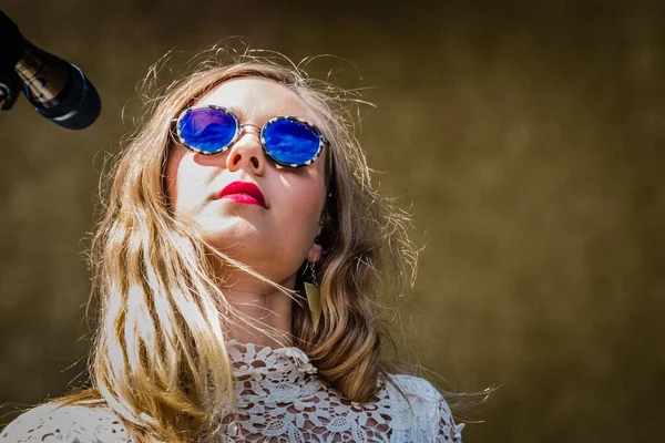 Ehbo Kit Treedt Tijdens Muziekfestival — Stockfoto