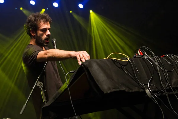 Larry Gus Performing Stage Music Festival — Stock Photo, Image