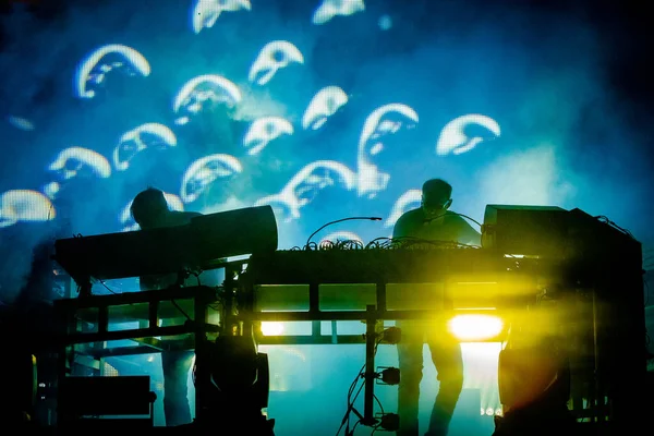 Chemical Brothers Actuando Escenario Durante Festival Música — Foto de Stock