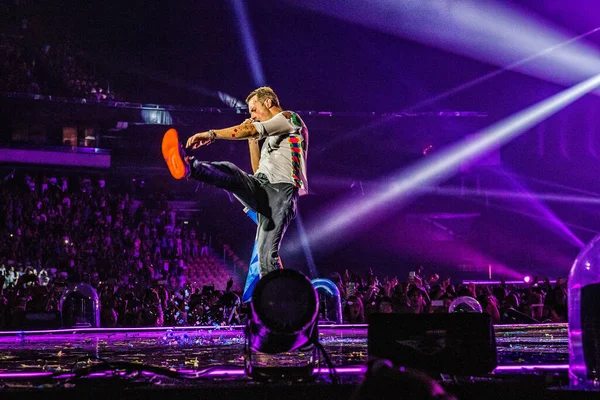 Coldplay Fellépése Színpadon Zenei Fesztiválon — Stock Fotó