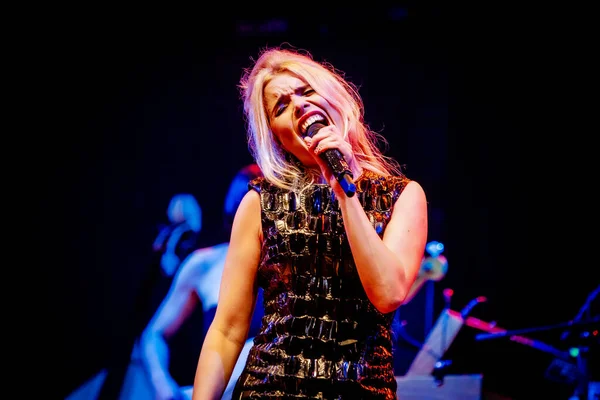 Paloma Faith Performing Stage Music Festival — Stock Photo, Image