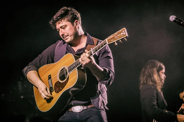 Mumford Hijos Actuando Escenario Durante Festival Música — Foto de Stock