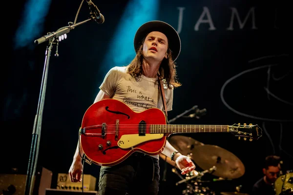 James Bay Performing Stage Music Festival — Stock Photo, Image