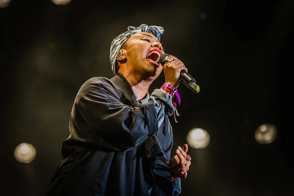 Emeli Sande Performing Stage Music Festival — Stock Photo, Image