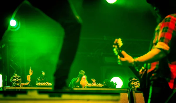 Slash Optredens Het Podium Tijdens Muziekfestival — Stockfoto