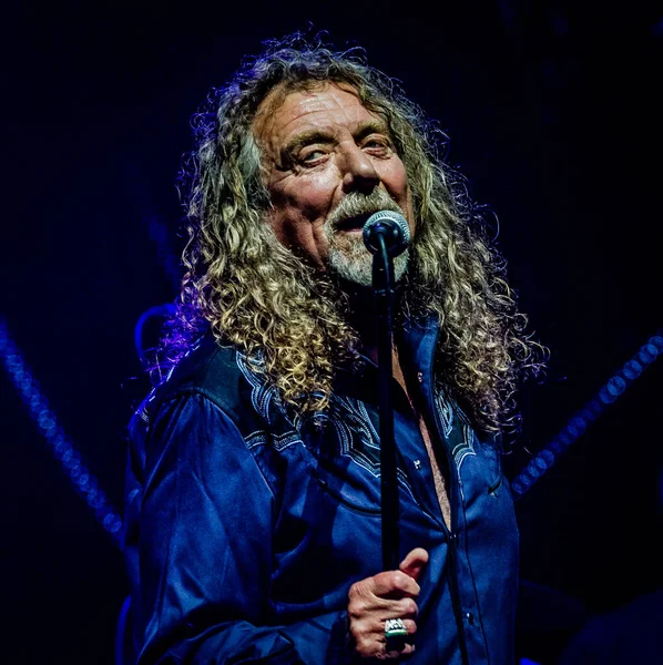 Robert Plant Müzik Festivalinde Sahnede Performans Sergiliyor — Stok fotoğraf
