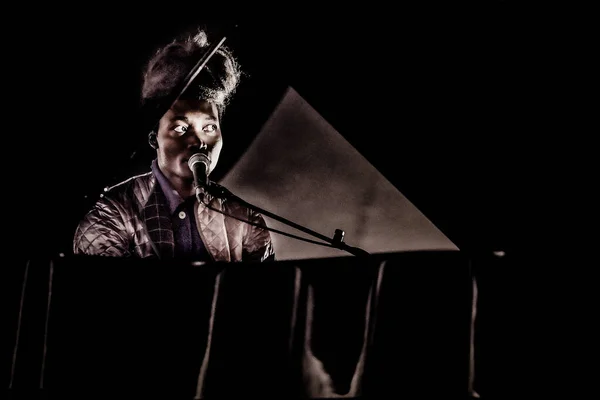 Benjamin Clementine Auf Der Bühne Während Des Musikfestivals — Stockfoto