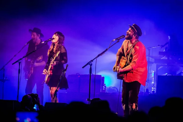 Angus Julia Stone Actuando Escenario Durante Festival Música — Foto de Stock