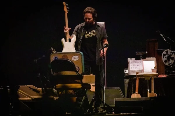 Eddie Vedder Performing Stage Music Festival — Stock Photo, Image