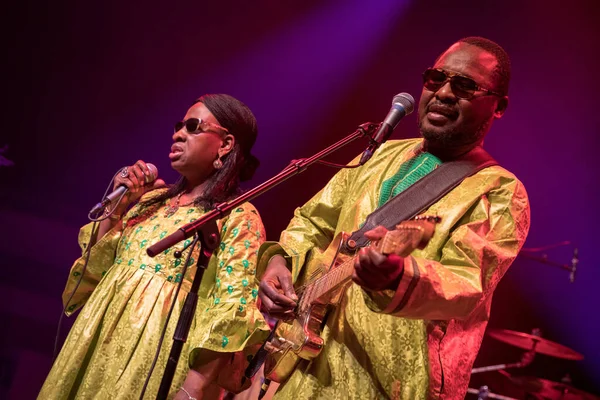 Amadou Mariam Actuando Escenario Durante Festival Música Guess Who — Foto de Stock