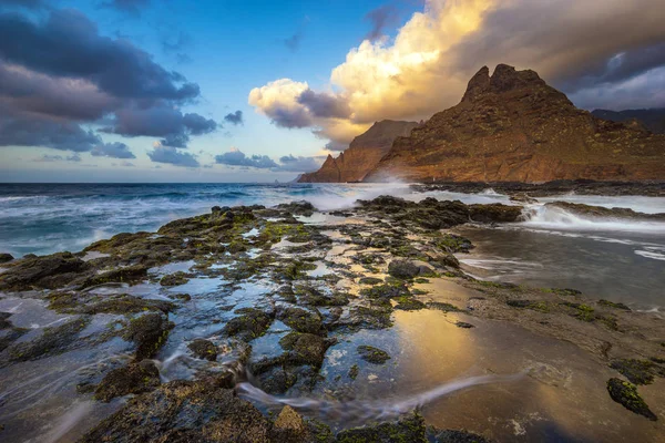 Sea Cape Anaga Berge Die Direkt Aus Den Ozeanen Der — Stockfoto