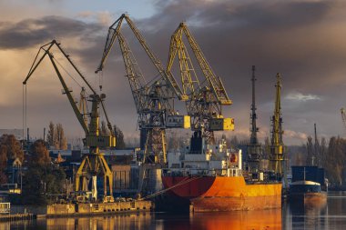 onarım Tersanesi ve quay, Szczecin, Polonya