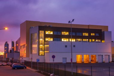 Bina modern atık yakma tesisi, bir çevre dostu yakma, Szczecin, Polonya