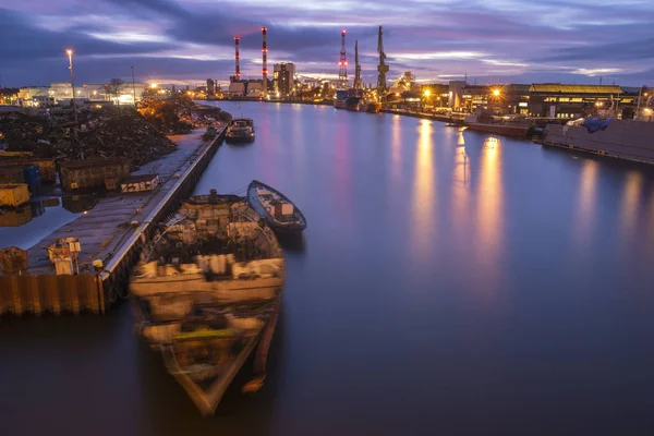 plants processing scrap metal in the port, demolition of used vessels