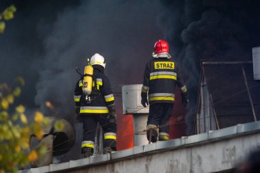 Şirket, Polonya, Szczecin geri dönüşüm güçlü yangın söndürme eylemi sırasında itfaiye