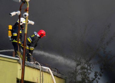 Şirket, Polonya, Szczecin geri dönüşüm güçlü yangın söndürme eylemi sırasında itfaiye