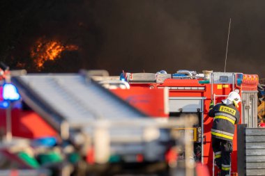 Şirket, Polonya, Szczecin geri dönüşüm güçlü yangın söndürme eylemi sırasında itfaiye