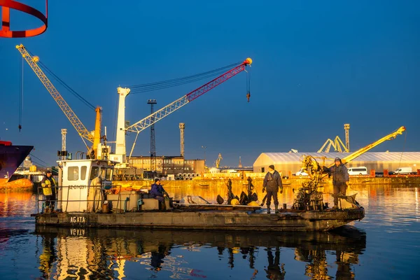 Szczecin Poland December 2018 Crew Barge Laying Pipeline Port — Stock Photo, Image