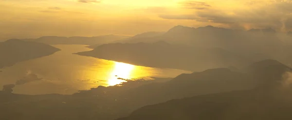 Vista Panorámica Puesta Sol Sobre Bahía Kotor Montenegro — Foto de Stock